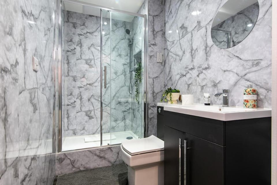 Chapel Street Apartments - Great Transport & Local Amenities Apartment in England