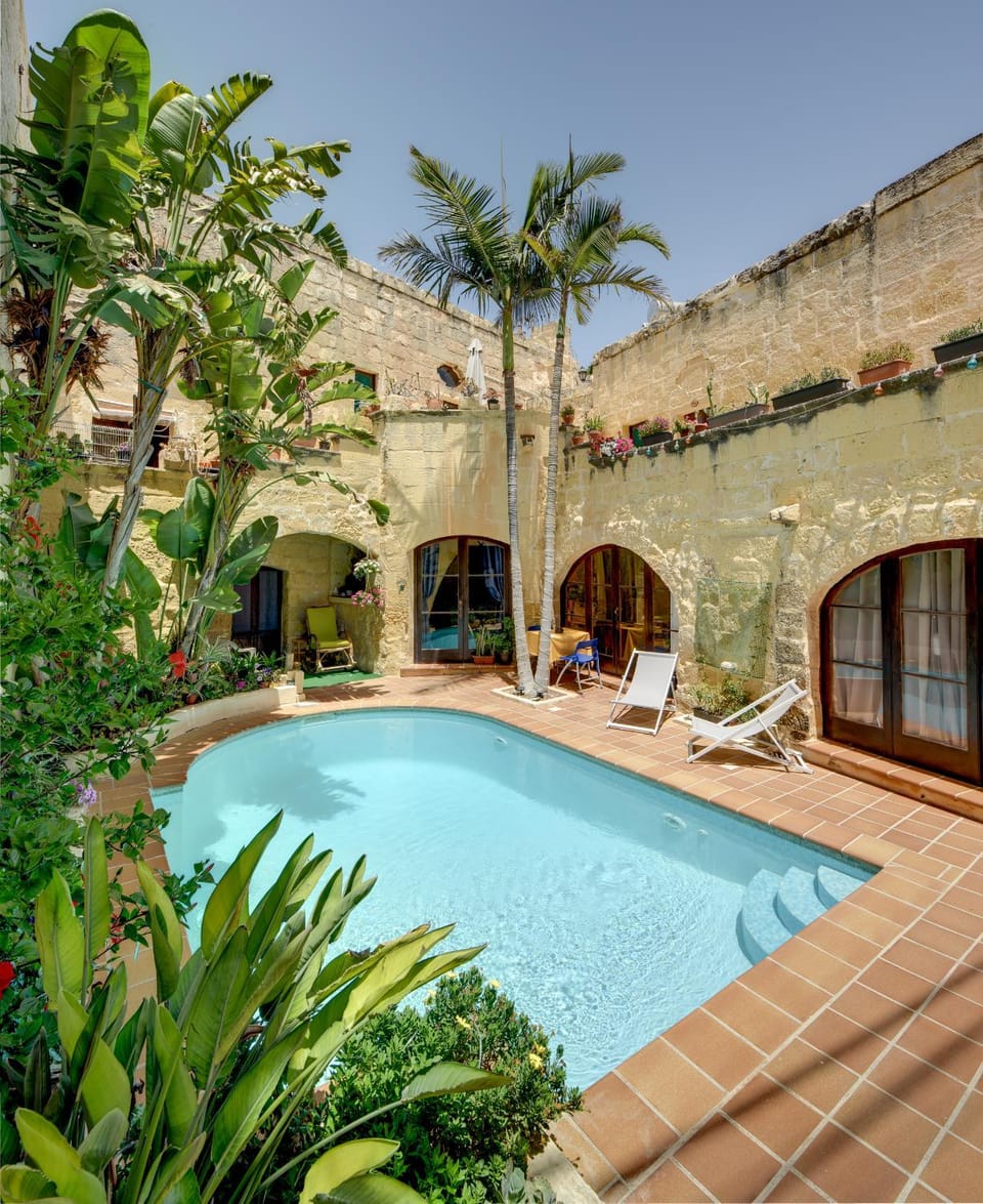 Swimming pool, sunbed