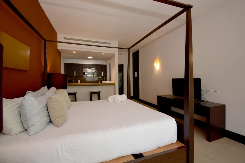 Communal lounge/ TV room, TV and multimedia, Photo of the whole room, air conditioner