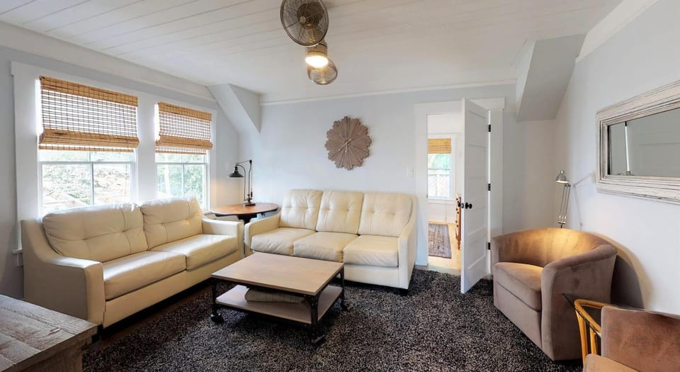 Palm View - Lovingly Renovated - 3 KINGS Half Mile Stroll to Historic DT - Beach just 3 Miles House in Saint Augustine