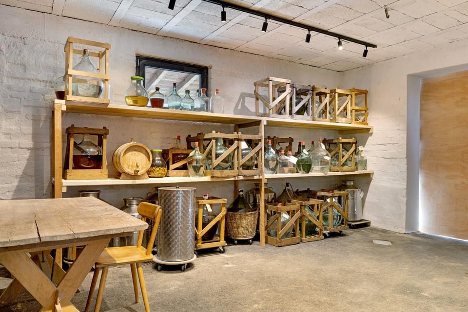 Property building, Living room