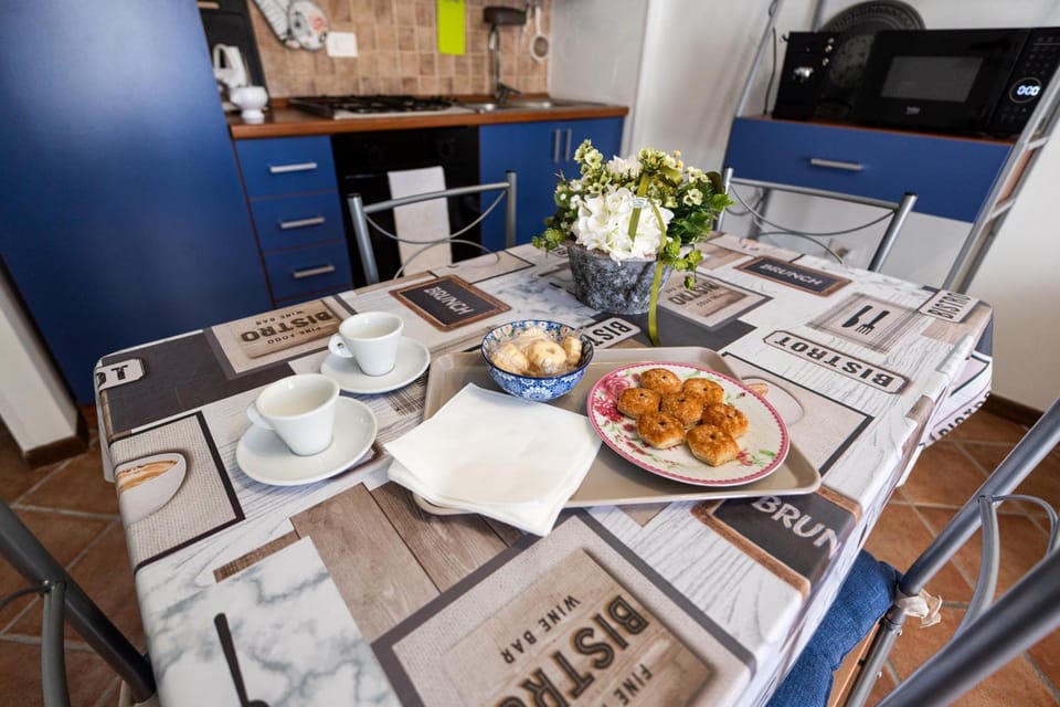 Food and drinks, Dining area, Food, Breakfast, stove