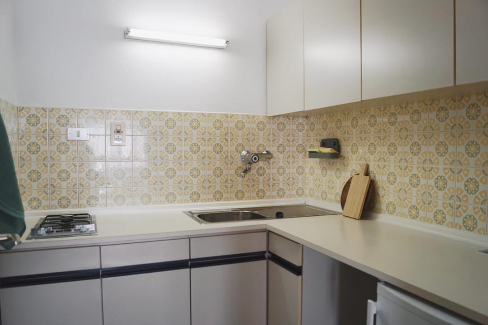 Kitchen or kitchenette, Living room