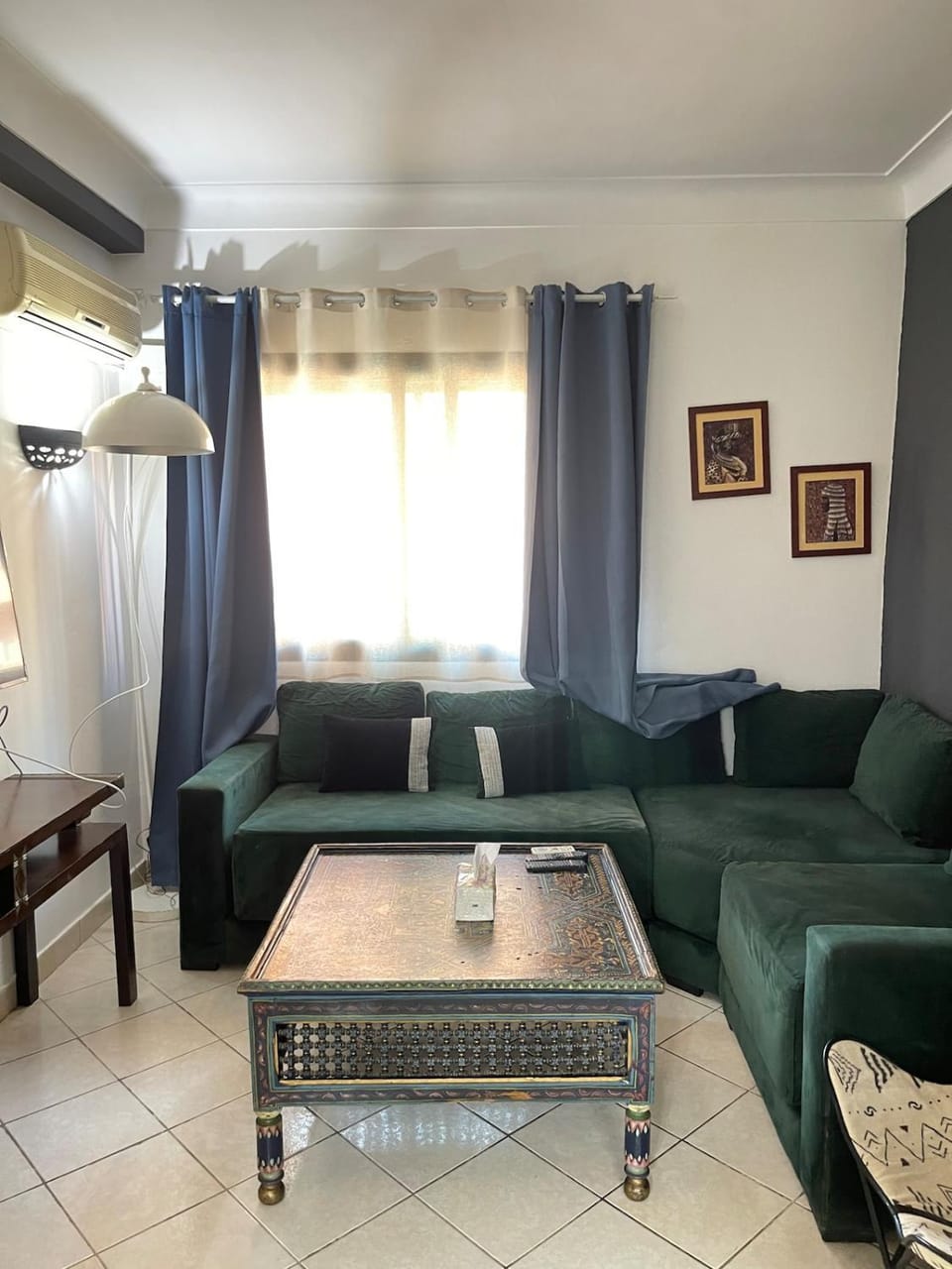 Living room, Seating area