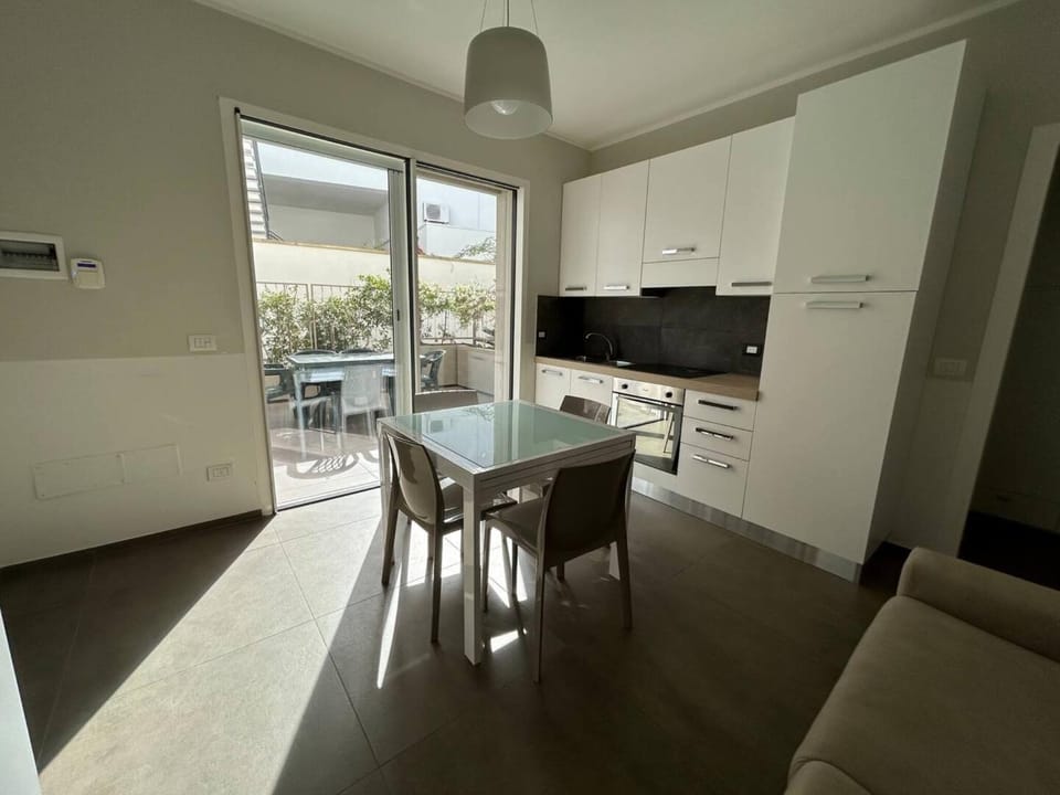 Property building, Kitchen or kitchenette, Living room