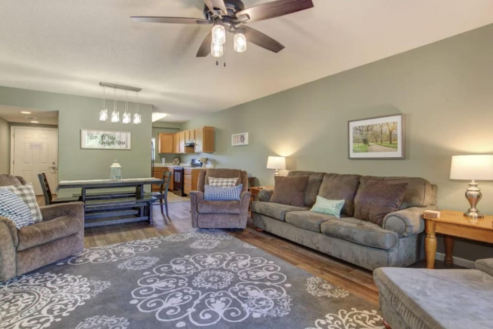 CL102 Streamsong House in Pigeon Forge