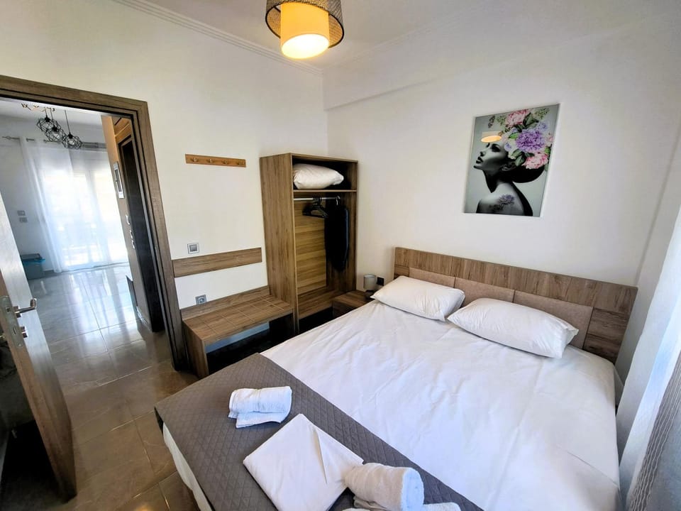 Bed, Photo of the whole room, Bedroom, towels, wardrobe