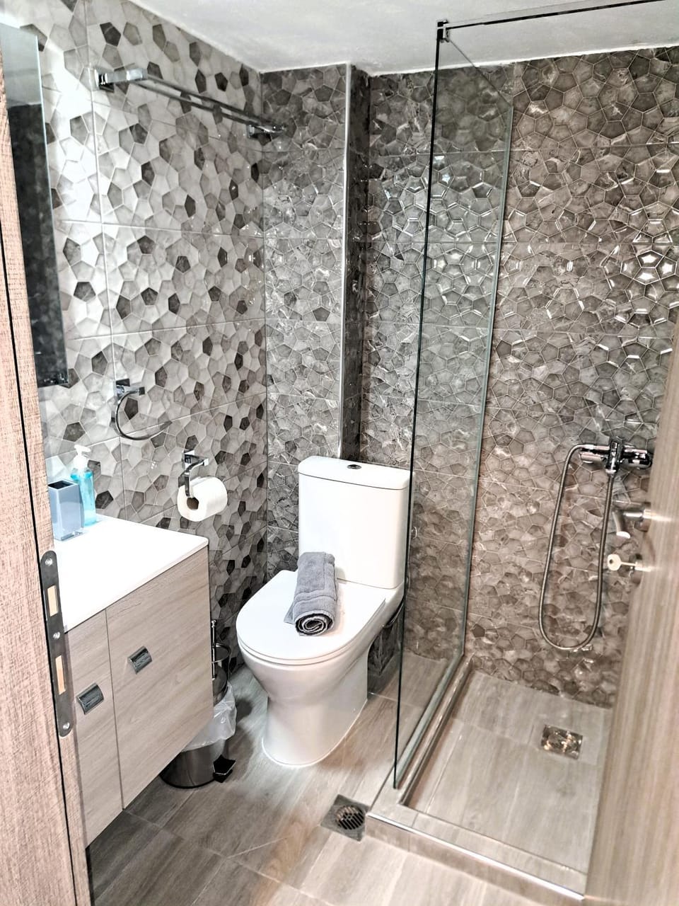 Shower, Toilet, Bathroom