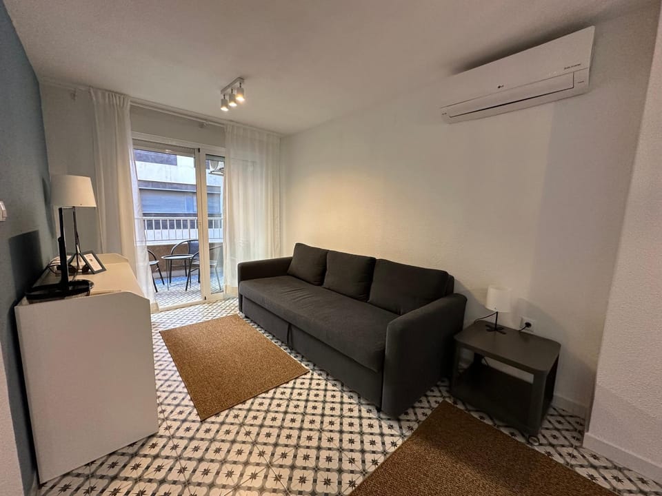Living room, air conditioner