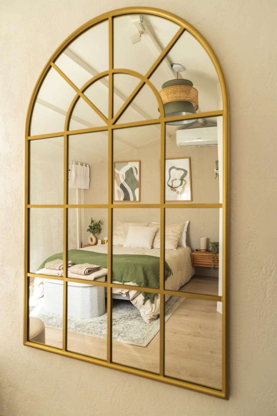 La Cabane de L'Olivier - Suite cosy avec jacuzzi & home cinéma Chalet in Arles