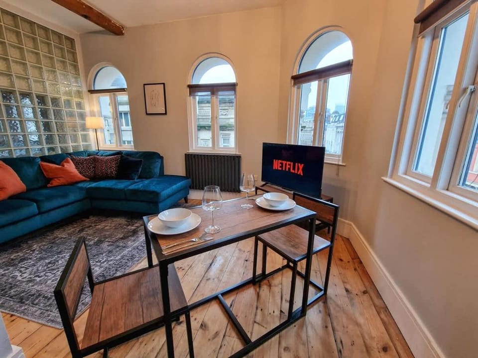 2 Bed Northern Quarter Flat City Centre Apartment in Manchester