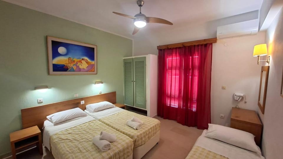 Bedroom, air conditioner