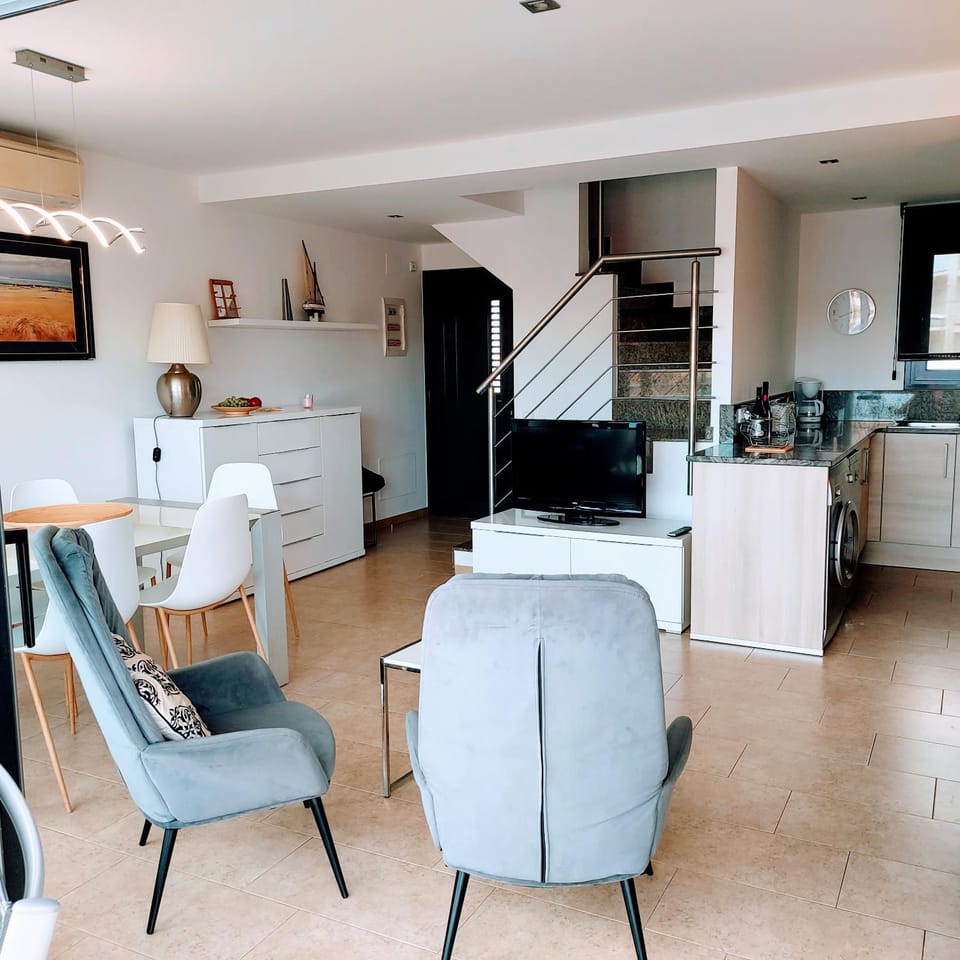 TV and multimedia, Living room, air conditioner