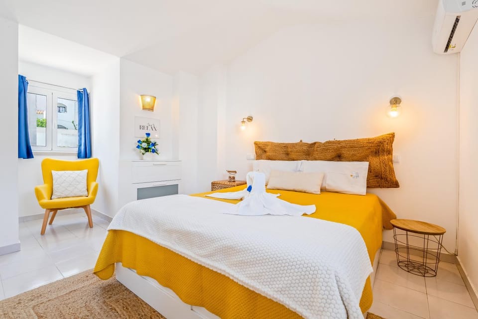 Bed, Bedroom, City view, air conditioner