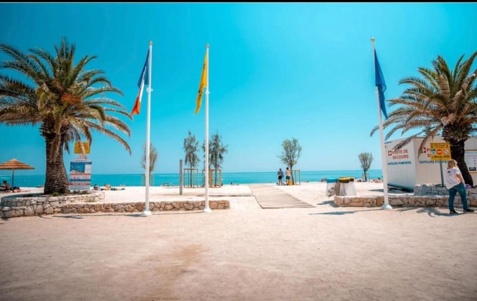 Studio Beach Apartment in Villeneuve-Loubet