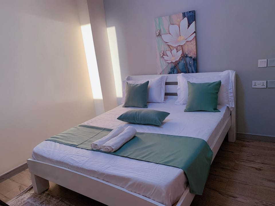 The modern executive serene suites with amazing breathtaking city views ,fully equipped gym and heated swimming pool and private ample parking space Apartment in Nairobi