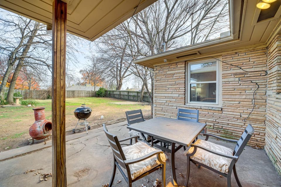 Tulsa Home 5 Mi to Downtown: Groups Welcome! House in Tulsa
