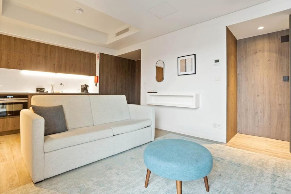 Santos Luxury Studio and Gym V Apartment in Lisbon