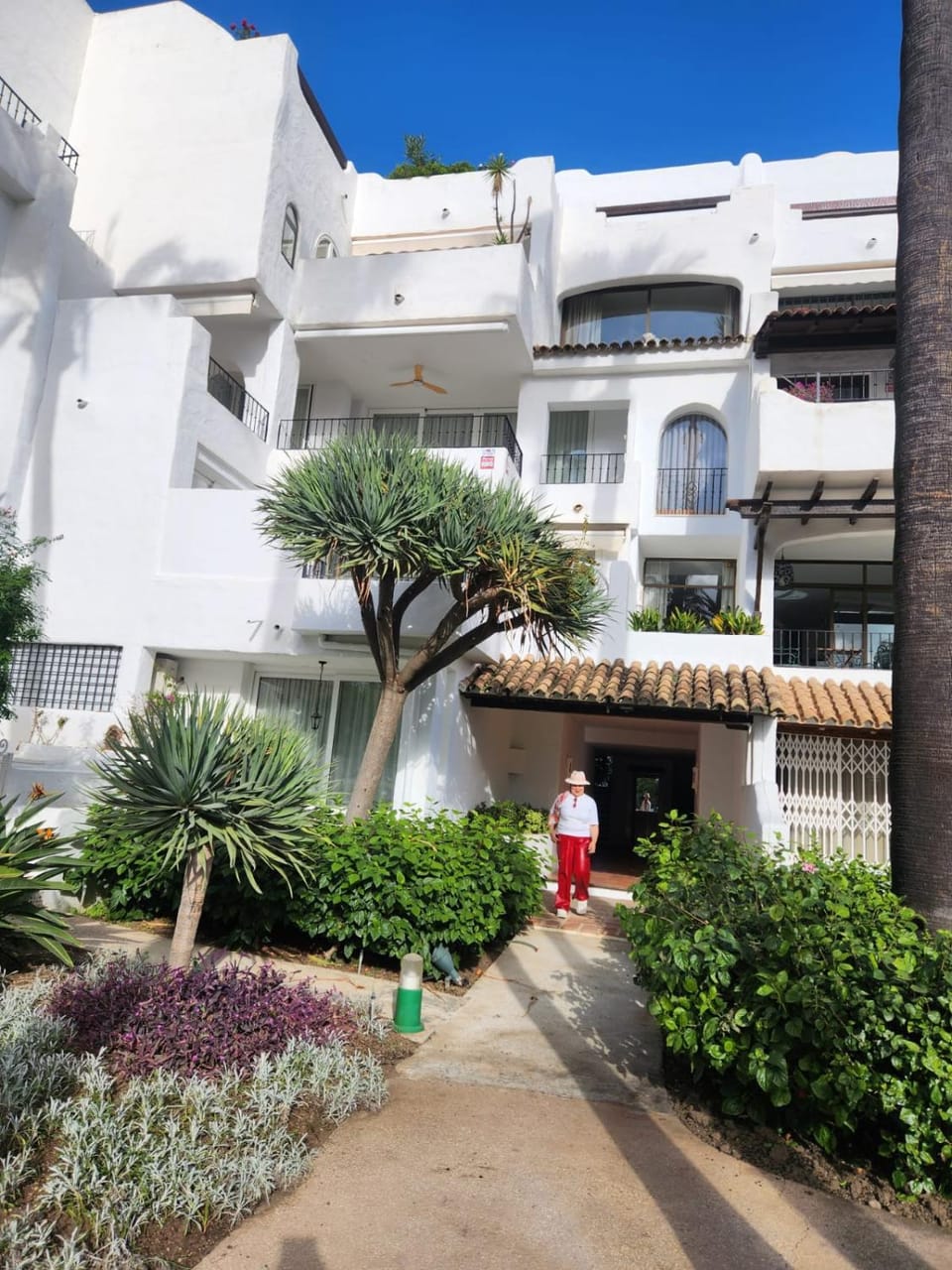 LAALCAZABA Garden Apartment in Marbella