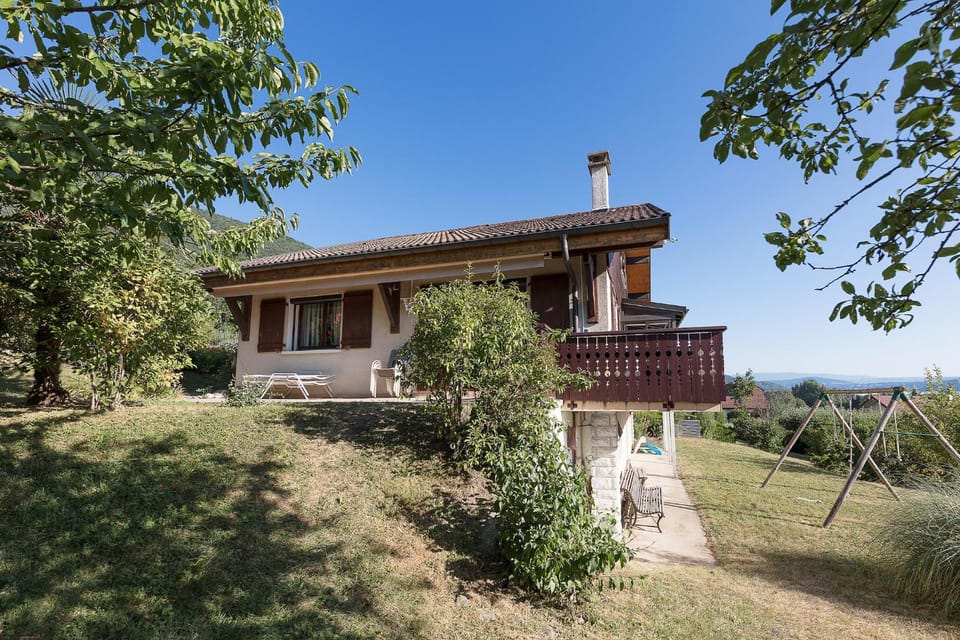 SEVRIER, maison vue panoramique sur le lac , 8 personnes House in Sévrier