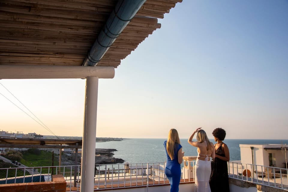 Bird's eye view, View (from property/room), Balcony/Terrace, Decorative detail, City view, Landmark view, Sea view, Sunset