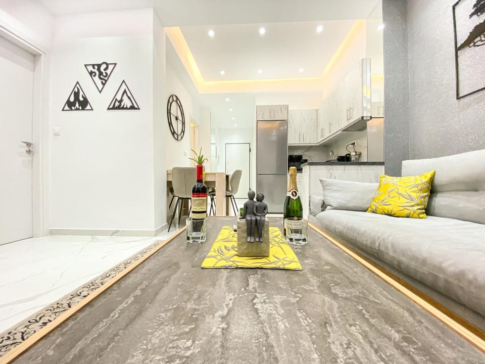 Diamond Downtown Kolonaki Apartment in Athens