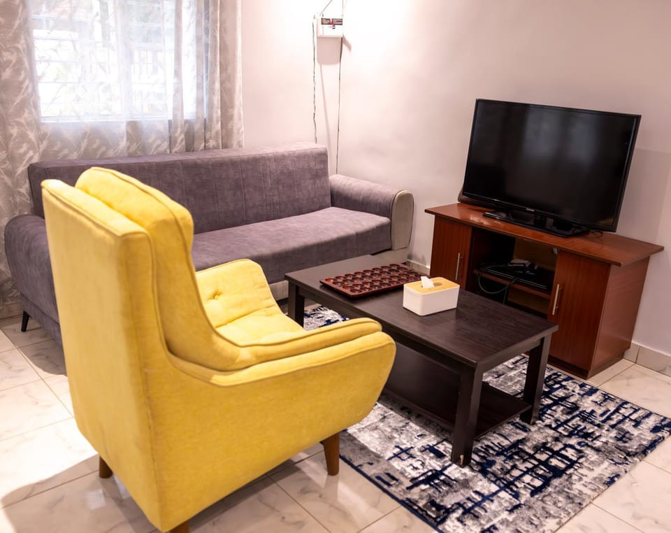 Communal lounge/ TV room, Living room, Seating area