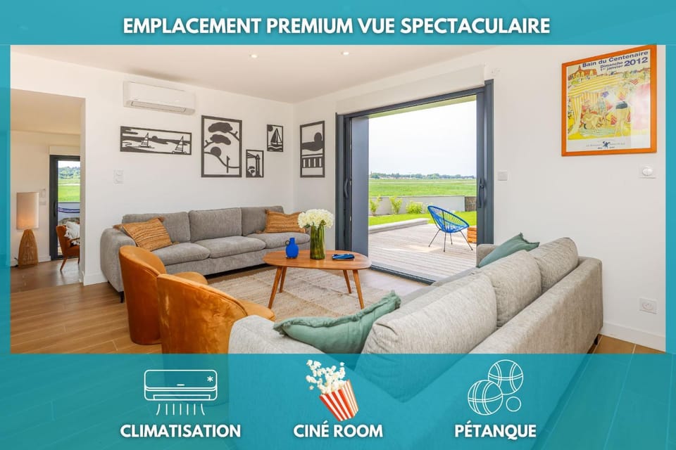 Living room, Lake view