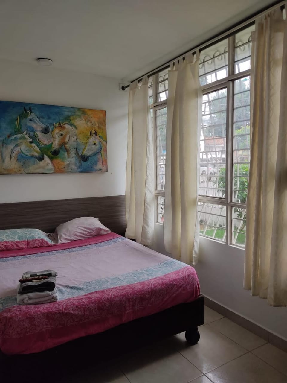 Hostal Russinke Bed and Breakfast in Cali