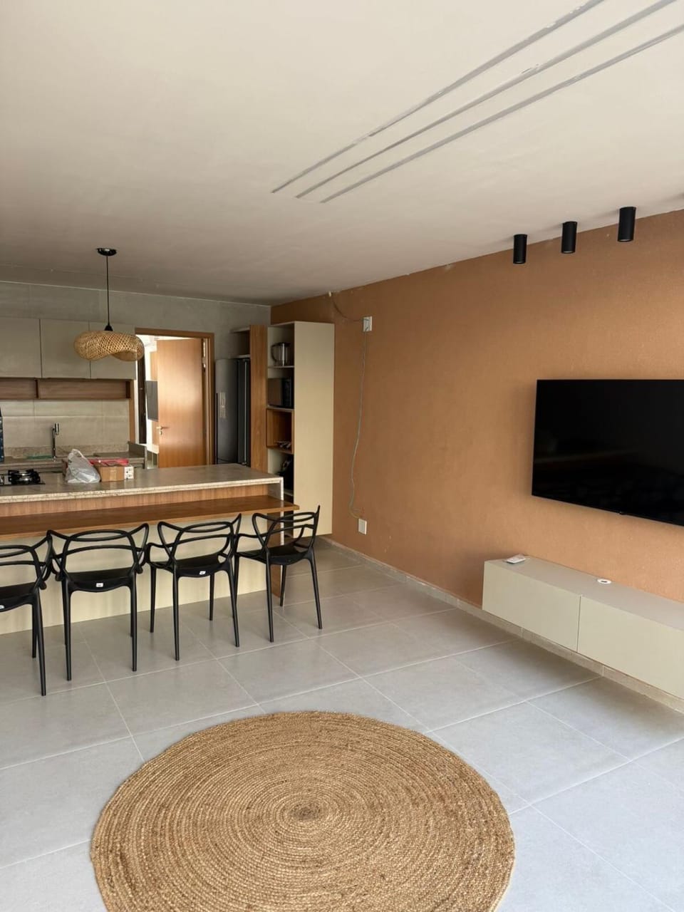 TV and multimedia, Dining area