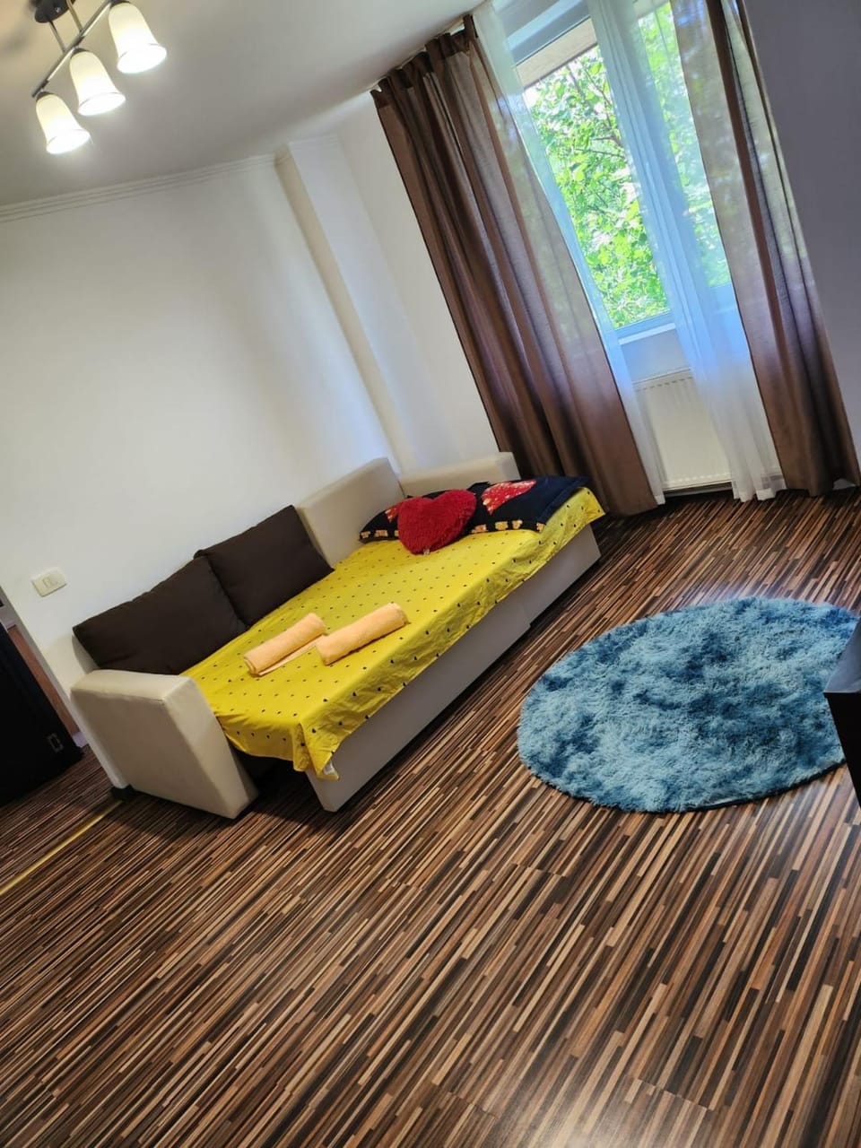 Bed, Living room, Seating area