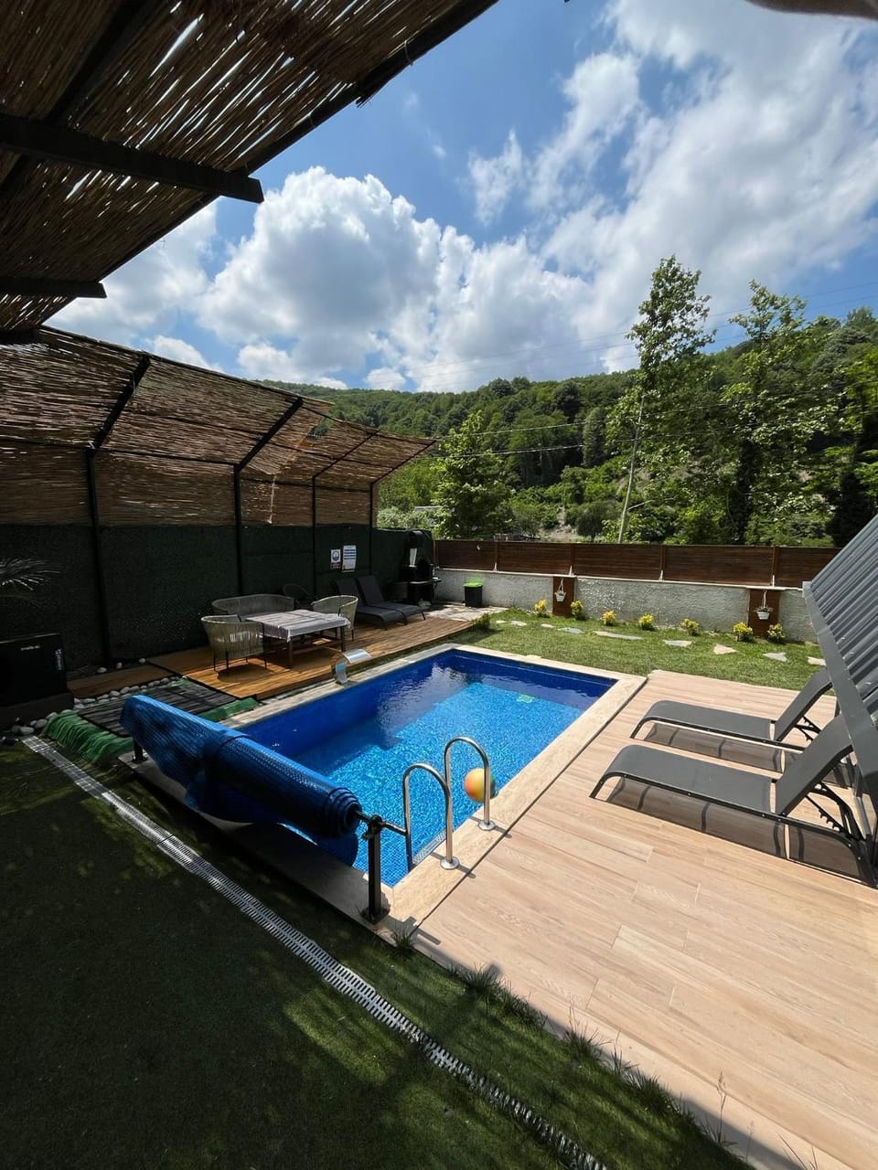Swimming pool