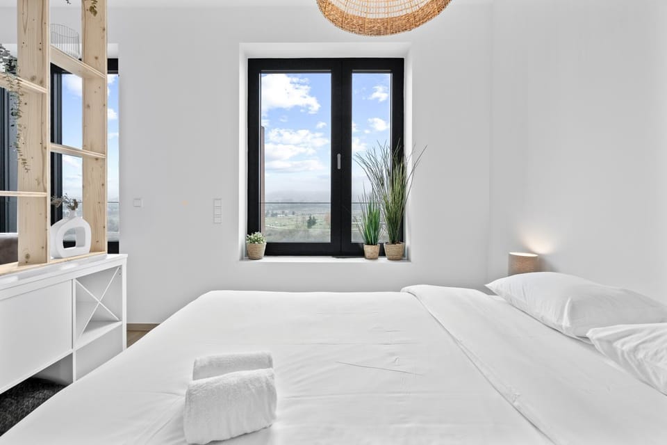 Bed, View (from property/room)