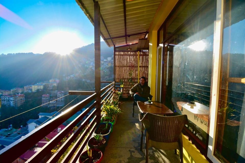 Cozy Studio Apartment at Hillspeak Homestay Apartment in Shimla