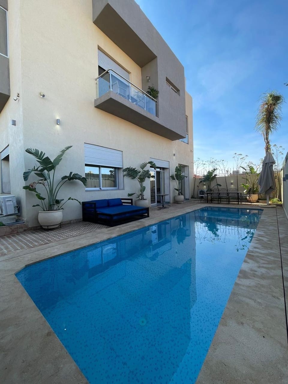 Swimming pool