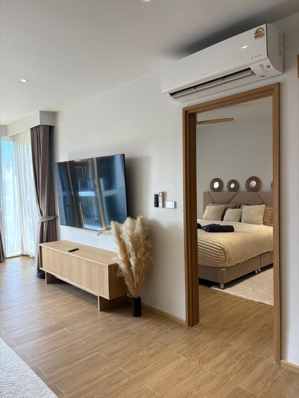 Laguna BeachSide 200m to beach BangTao Apartment in Choeng Thale