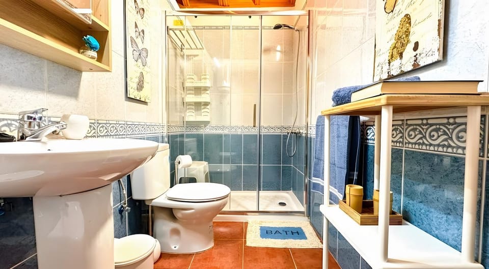 Bathroom, Living room