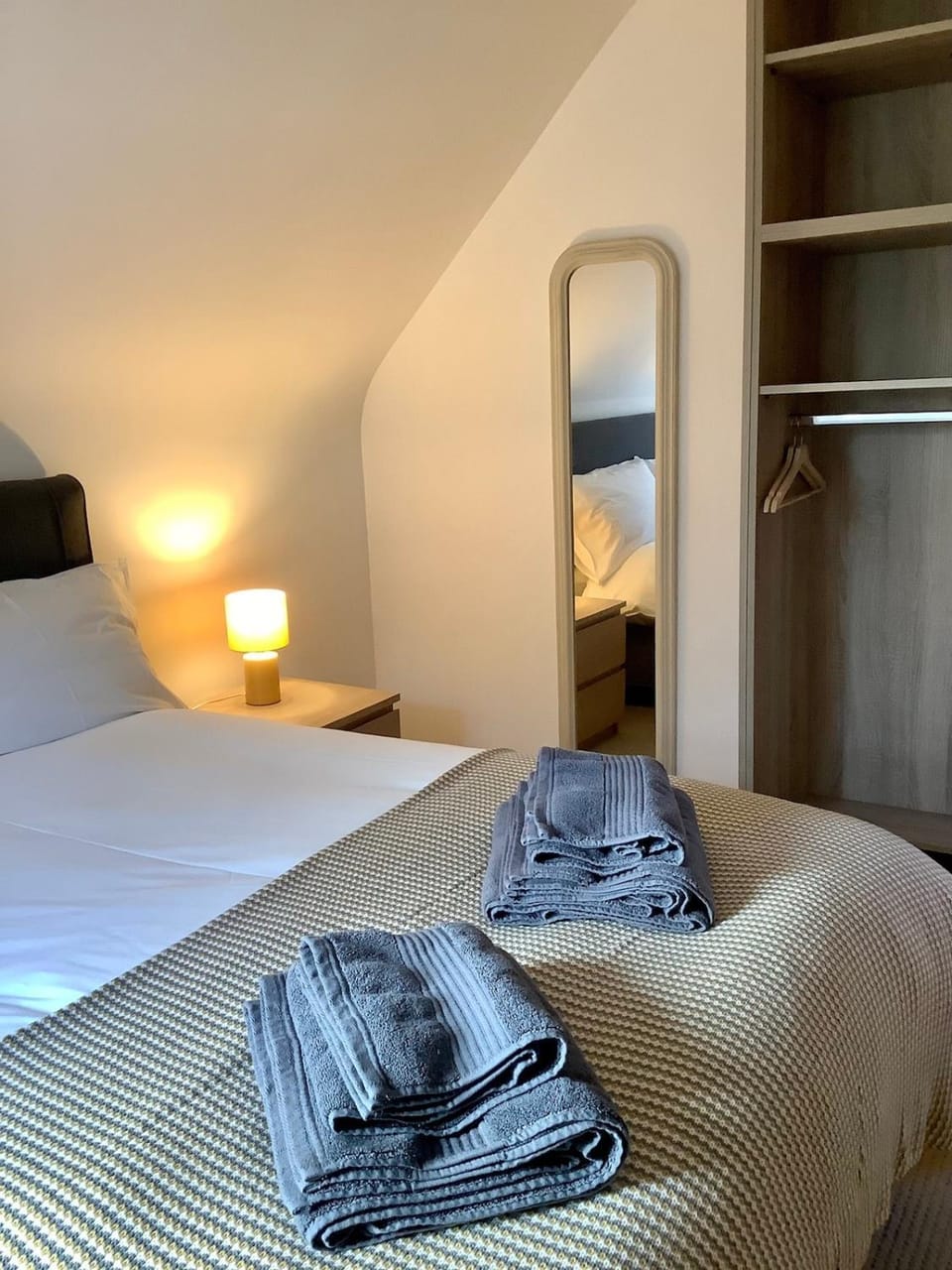 Bed, Bedroom