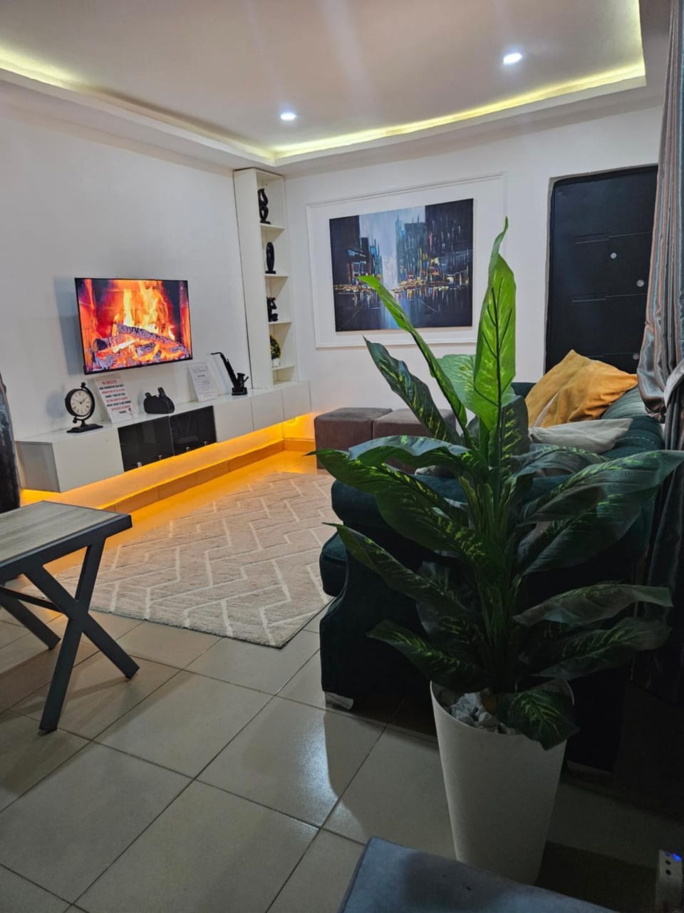 Communal lounge/ TV room