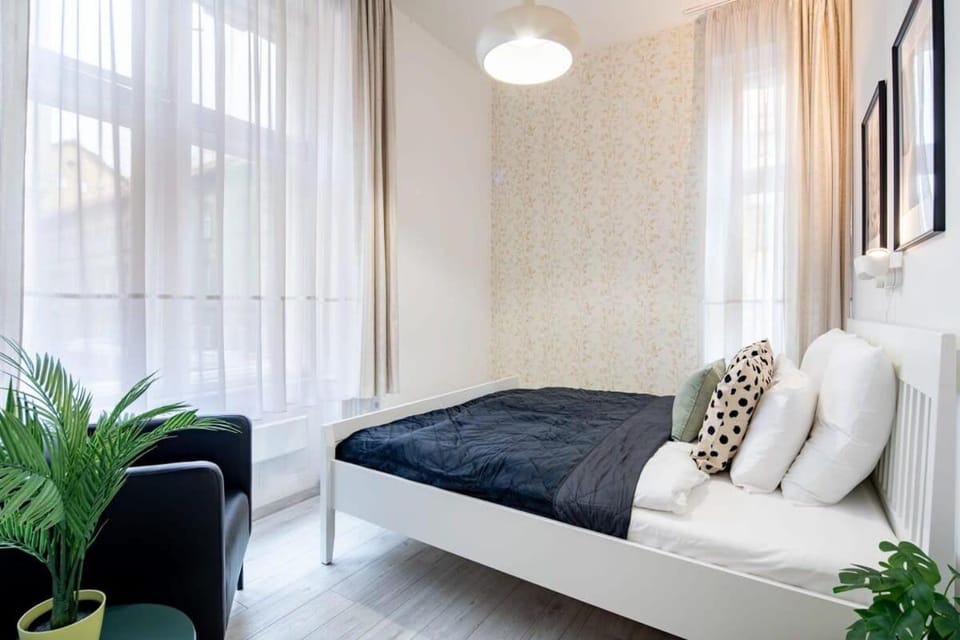 Modern Retreat for 8 Guests Apartment in Budapest