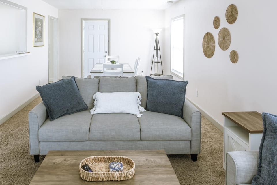 Communal lounge/ TV room, Living room, Seating area