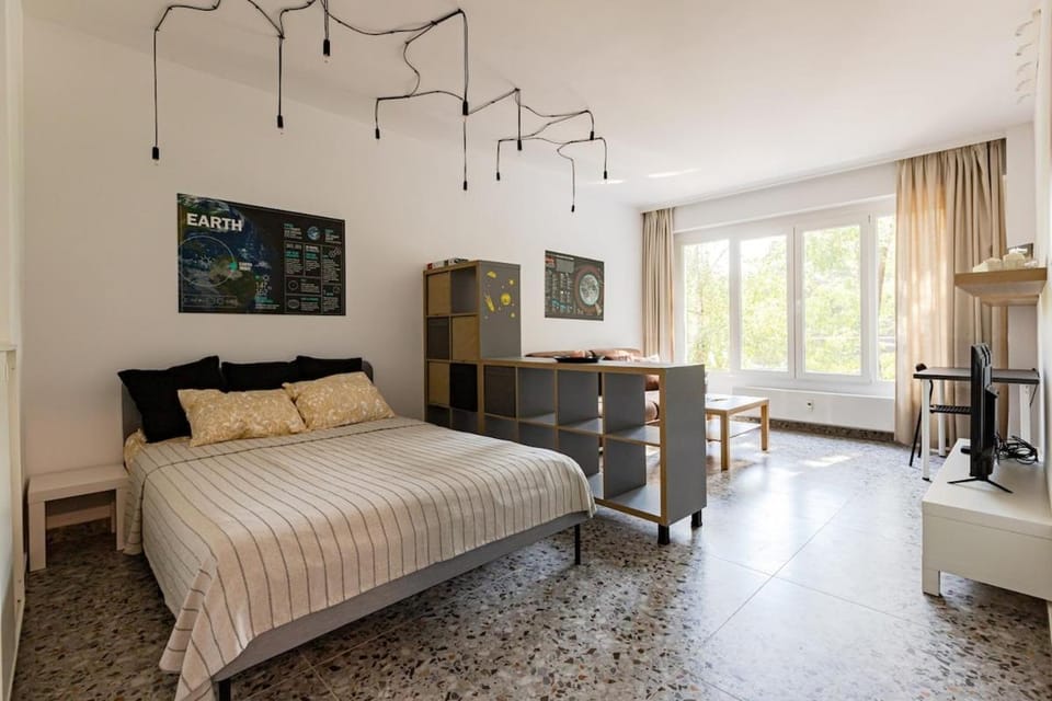 Bed, Photo of the whole room