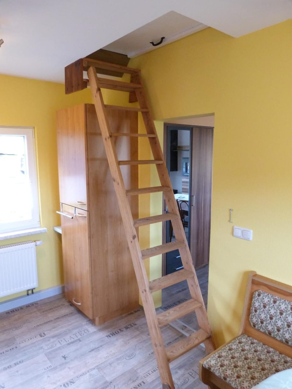 Photo of the whole room, Bedroom