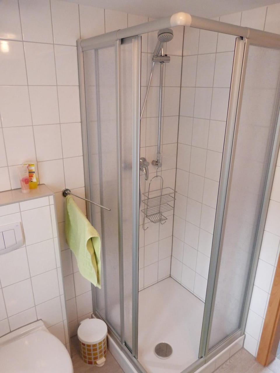 Shower, Bathroom, towels