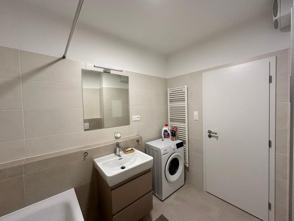 Bathroom, washing machine