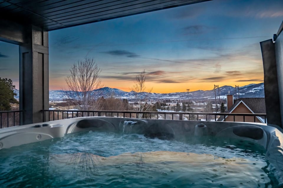 Hot Tub, Hot Tub