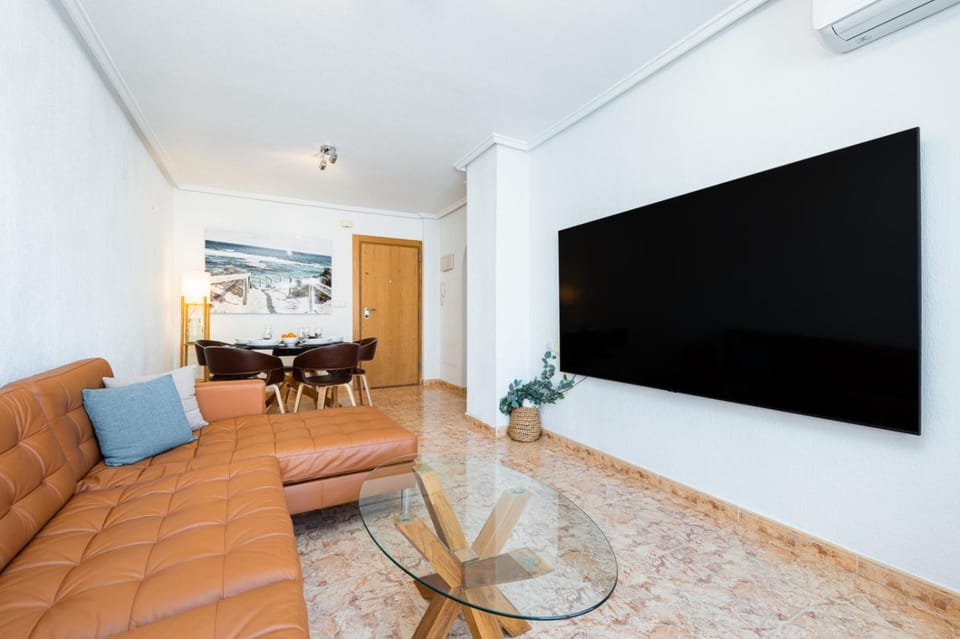 Communal lounge/ TV room, Living room