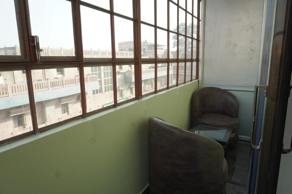 Classy5 Guest House Bed and Breakfast in Varanasi