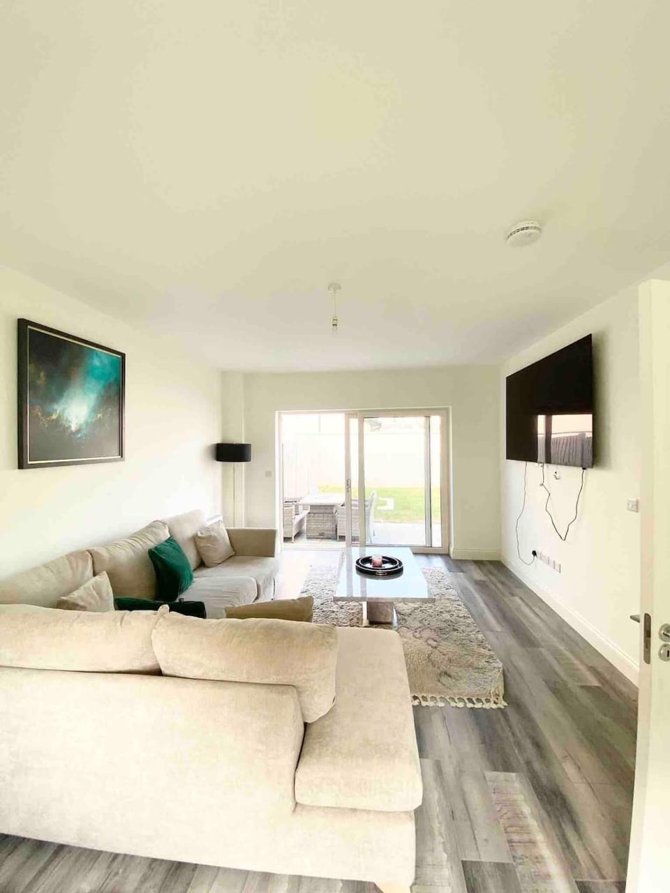 Luxury 3 bedroom home Newbridge - 25 minute Direct train to Dublin City Villa in Ireland