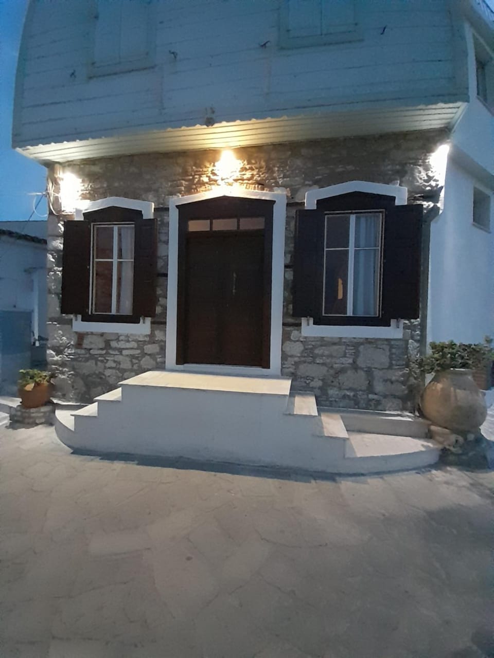 Facade/entrance